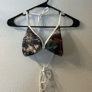 No brand camo triangle swim top size large